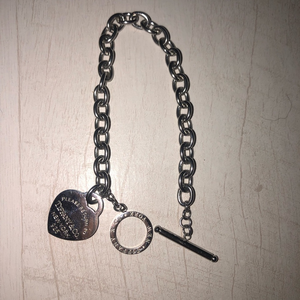 Boutique toggle bracelet